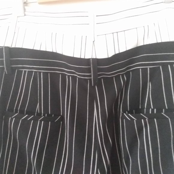 High waisted pants, brand Black Tape, pinstripe with unique double waist. Size l - Picture 3 of 4